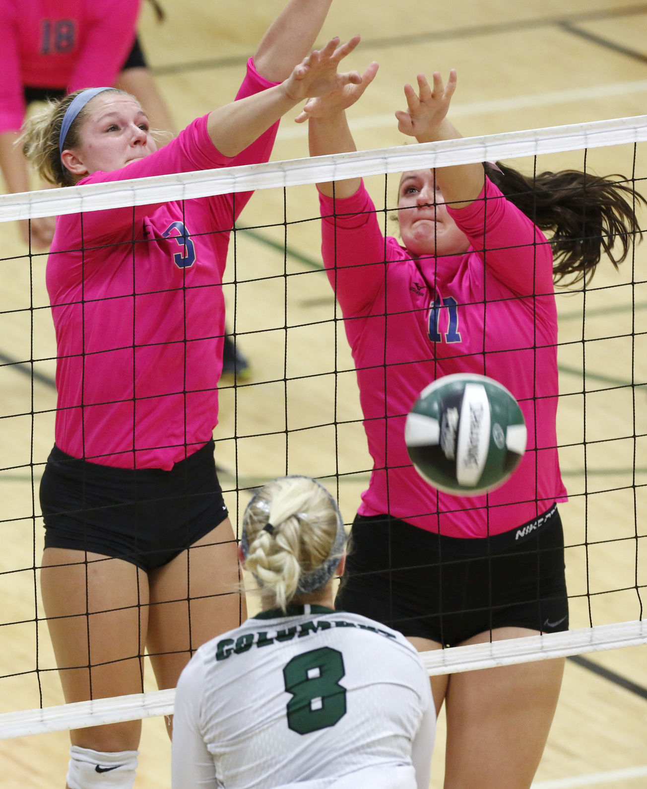 101017mp-wat-columbus-vball-7